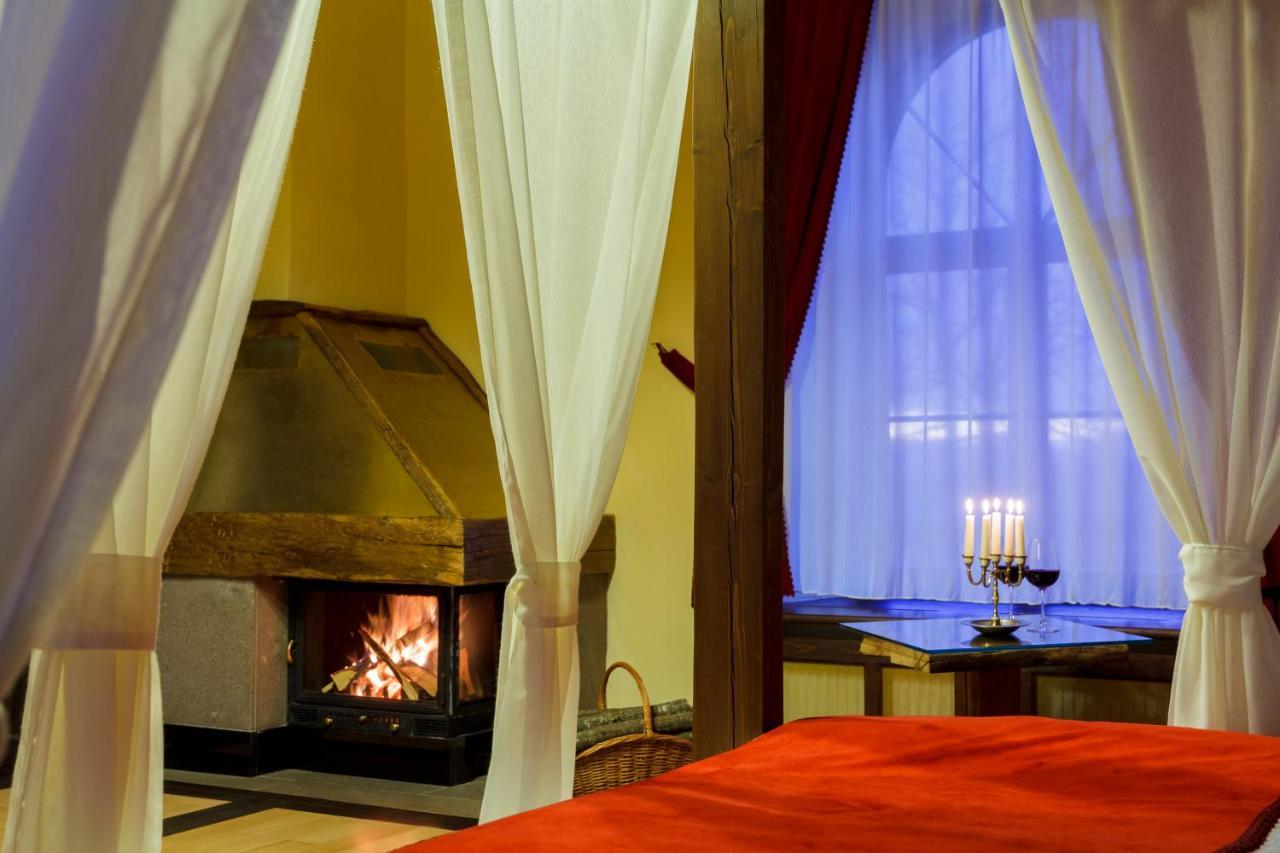 Castle Hotel Daniel Baraolt Экстерьер фото