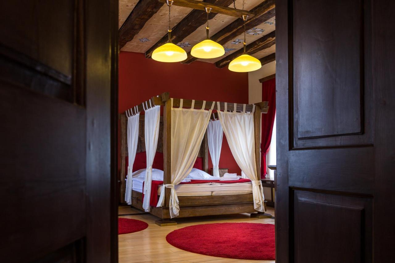 Castle Hotel Daniel Baraolt Экстерьер фото
