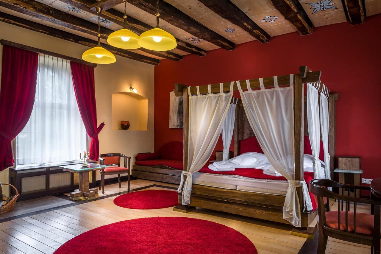 Castle Hotel Daniel Baraolt Экстерьер фото