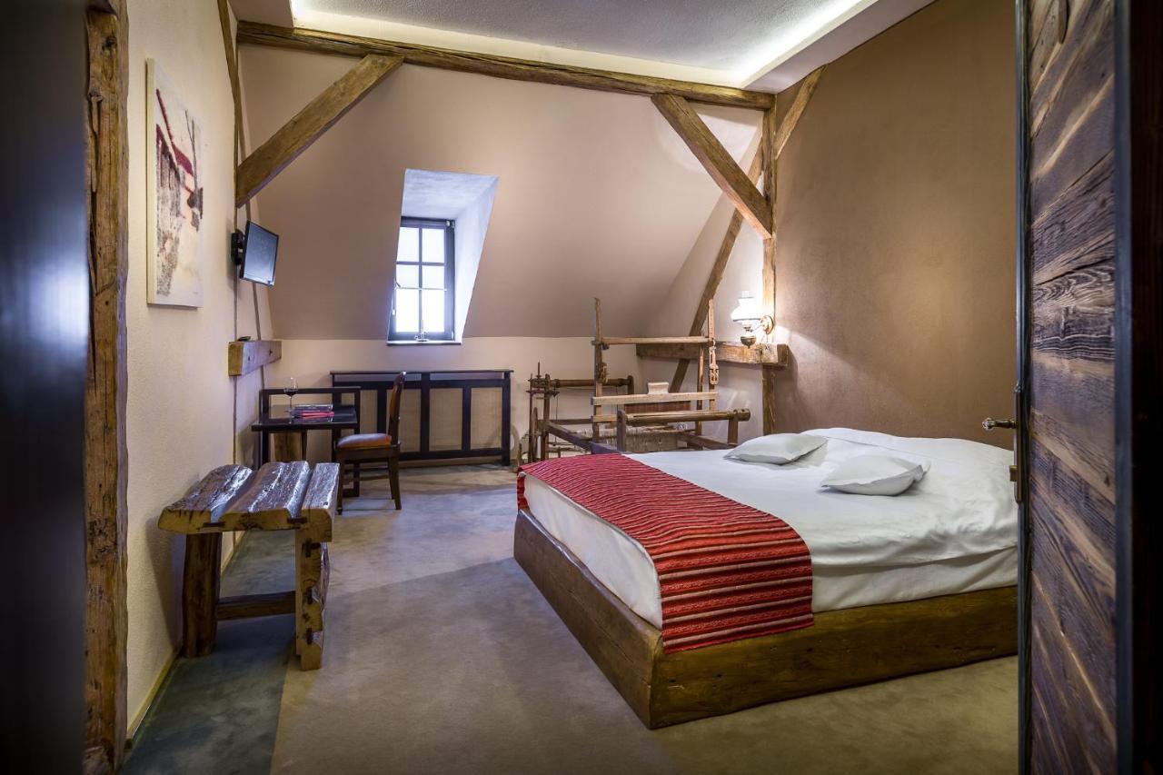 Castle Hotel Daniel Baraolt Экстерьер фото