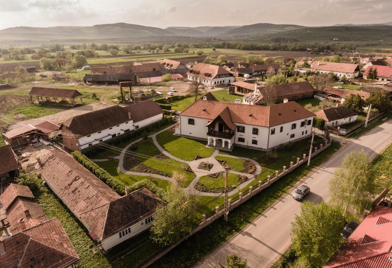 Castle Hotel Daniel Baraolt Экстерьер фото
